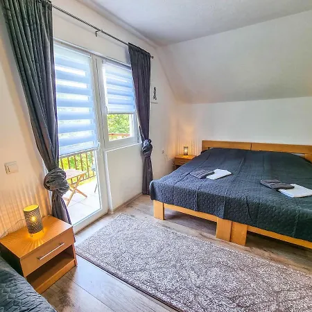 Aparthouse Bilic Apartment *